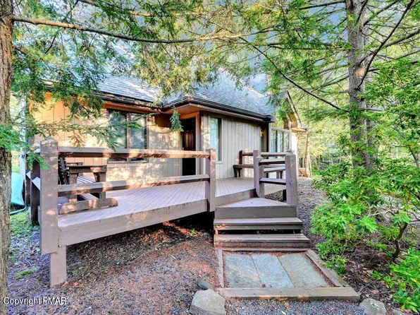 1178 Manor Hill Rd, Pocono Pines, PA 18350