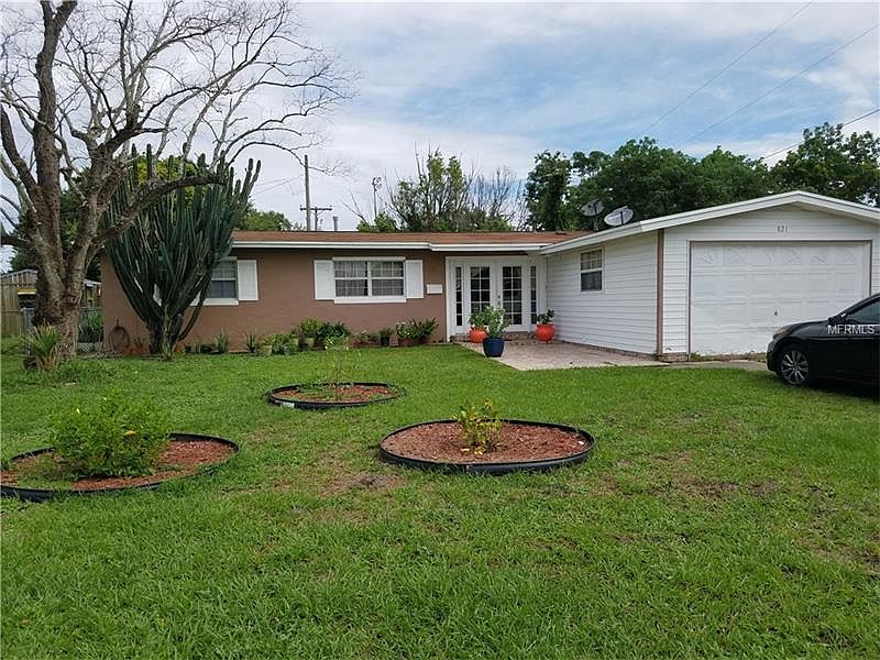1st image of 821 Doss Ave