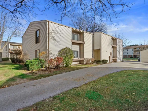 1887 Haymarket ROAD #31, Waukesha, WI 53189