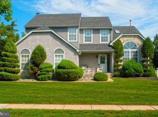 3 Saddlebrook Dr, Sewell, NJ 08080
