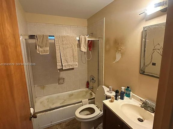 3rd image of 6100 Tangelo Dr