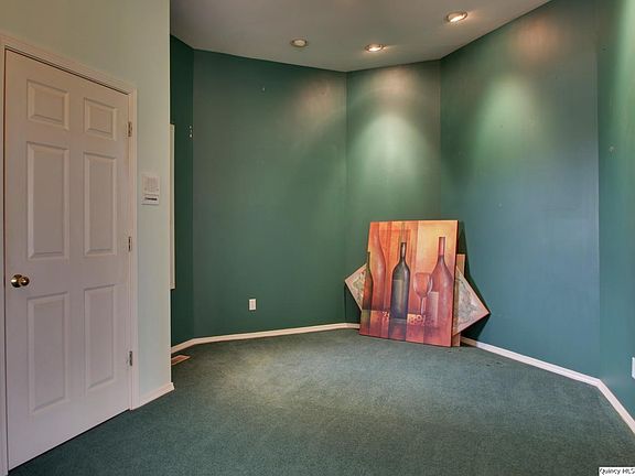 5th image of 4300 Bunker Dr