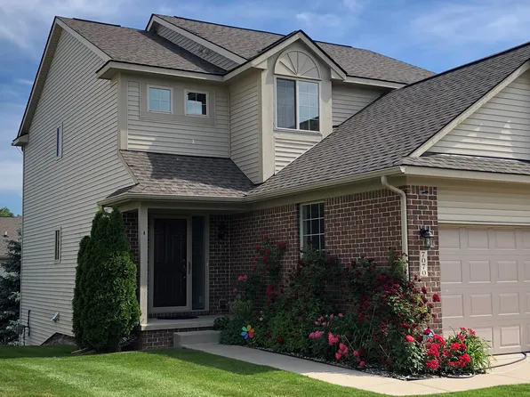 7070 Magnolia Ln #1, Waterford, MI 48327