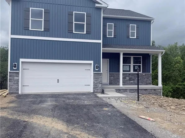 418 Curtis Ct, New Stanton, PA 15639