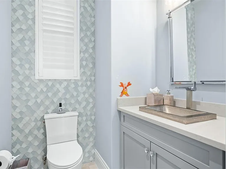 10331 Los Feliz Dr — Photo 41