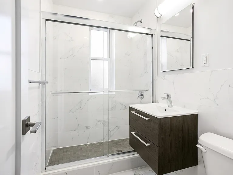 2160 Matthews Ave #7W — Photo 8