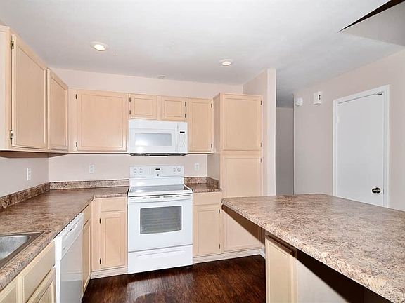 5th image of 3127 W Donald Dr