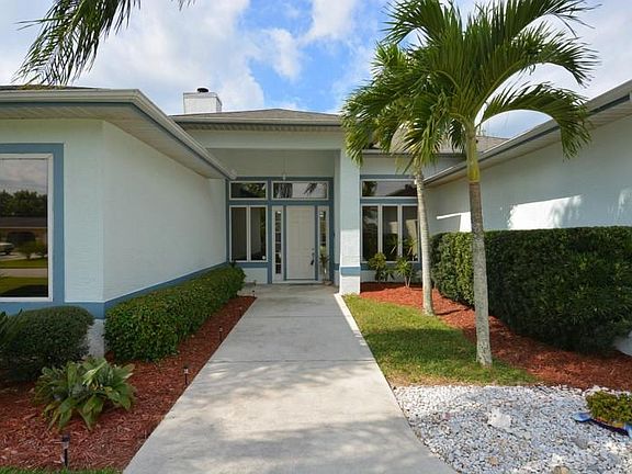 2nd image of 432 SE Seabreeze Lane