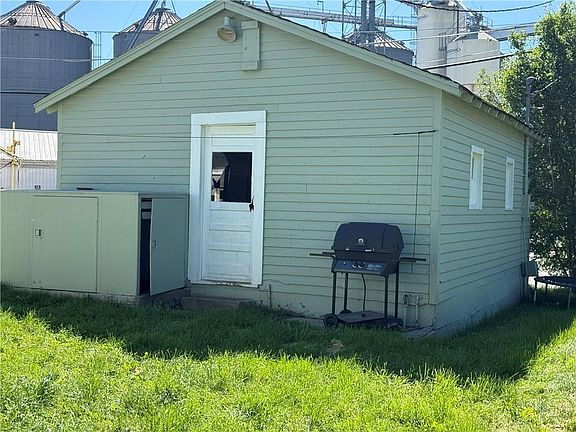 3rd image of 117 N Boardman St