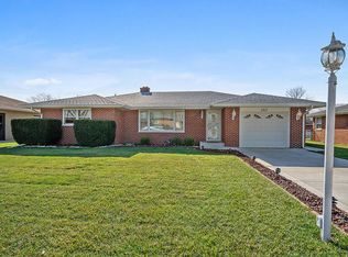 1717 Root St, Crest Hill, IL 60403