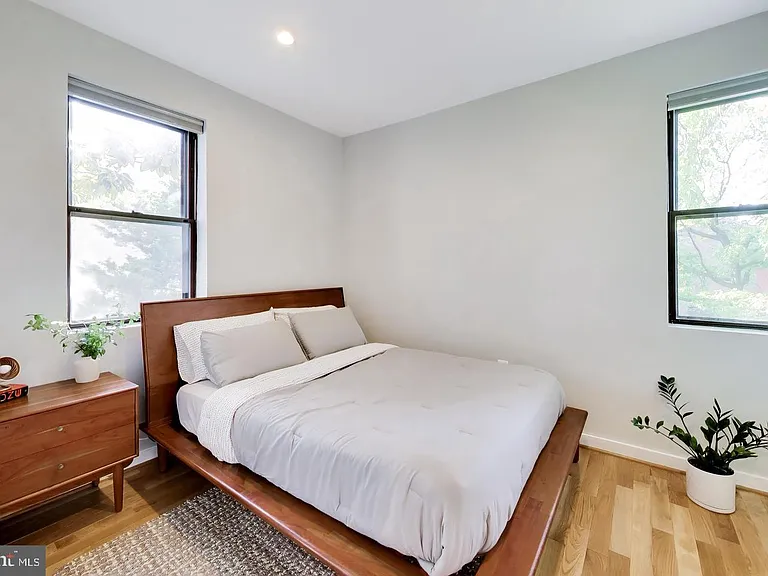 116 N Carolina Ave SE #204 — Photo 11