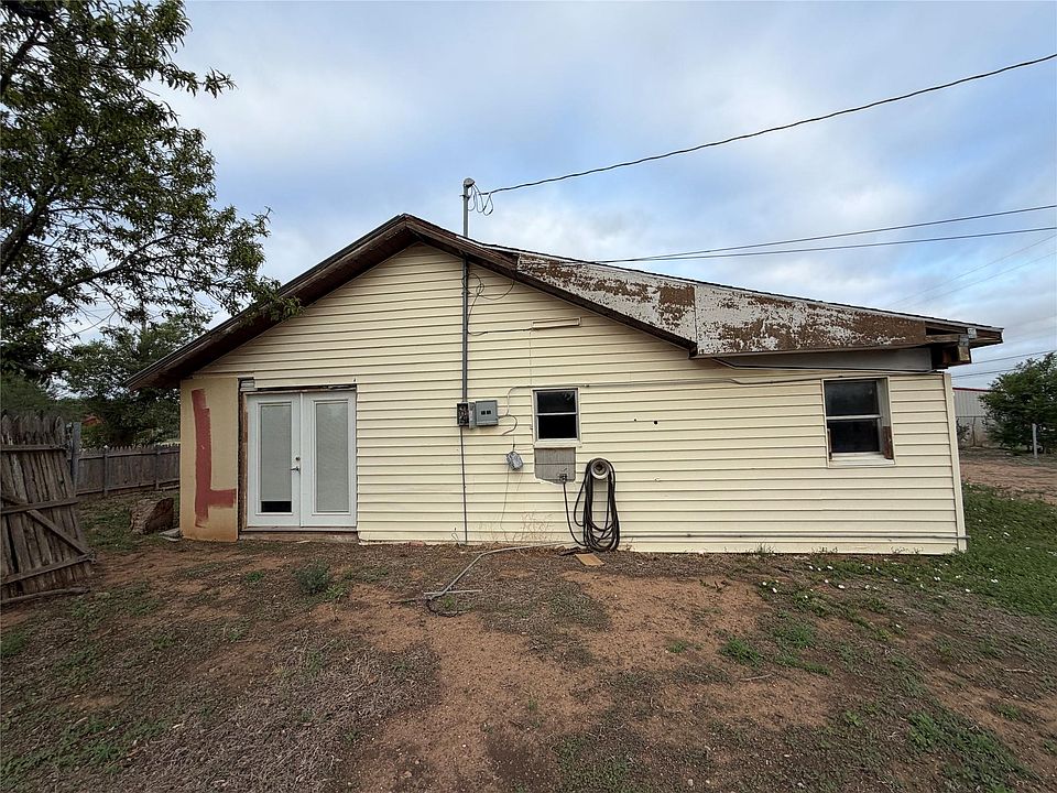 1st image of 2404 SW 5th Ave