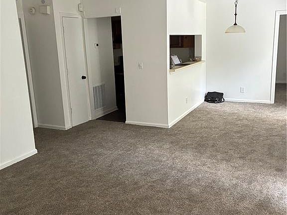 3rd image of 798 Windchase Ln