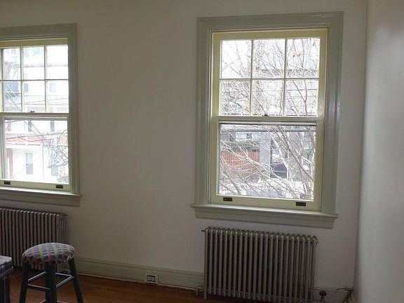 Bdrm windows facing Charlotte St