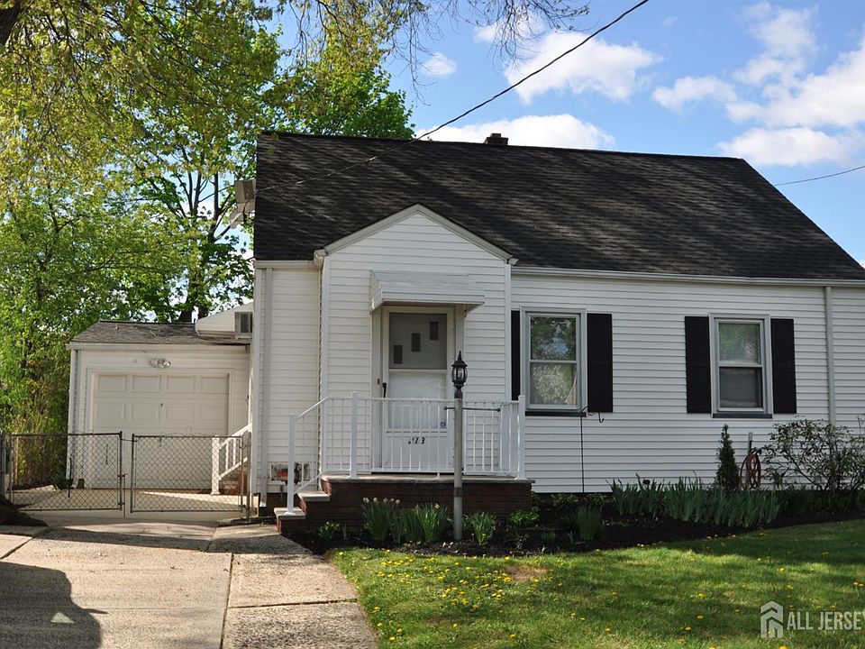 1st image of 213 Old Post Rd