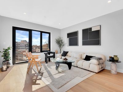 30-57 Crescent St #2B, Astoria, NY, 11102