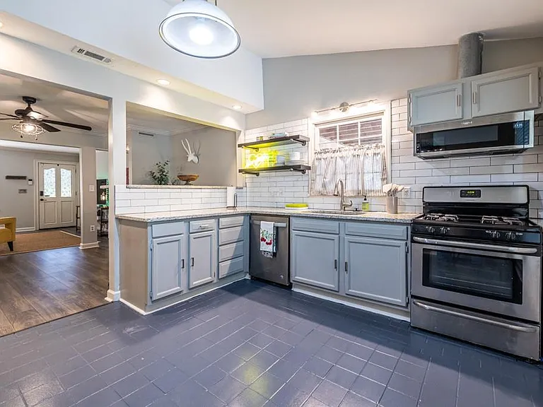 1570 Spring Ln NW #A — Photo 15