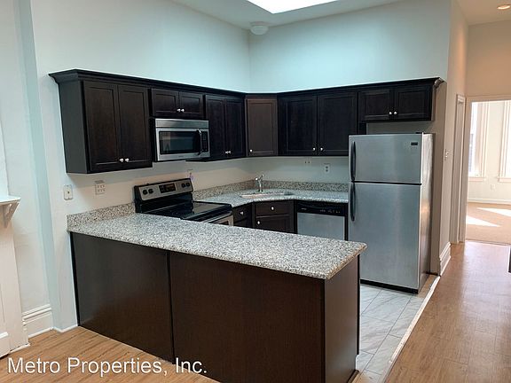 3rd image of 105 N 17th St #1