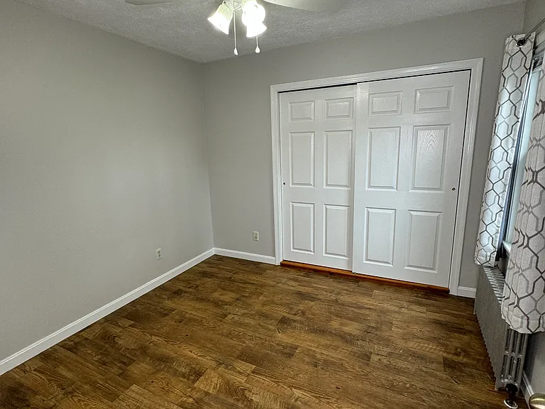 53 Pettaconsett Ave — Photo 5