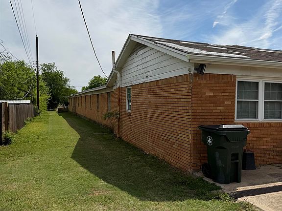 4th image of 4445 Sisk Rd