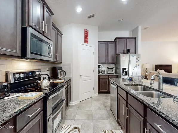 7774 ISLAND FOX Road, Jacksonville, FL 32222