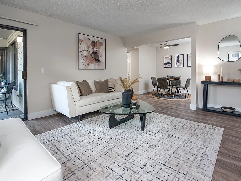 Rivercrest Apartments — Photo 22