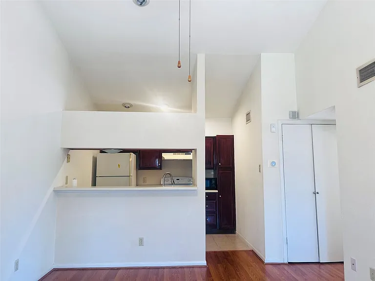 2121 El Paseo St #2006 — Photo 3