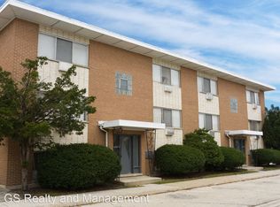 2204 S 13th Ave APT 1S, Broadview, IL 60155