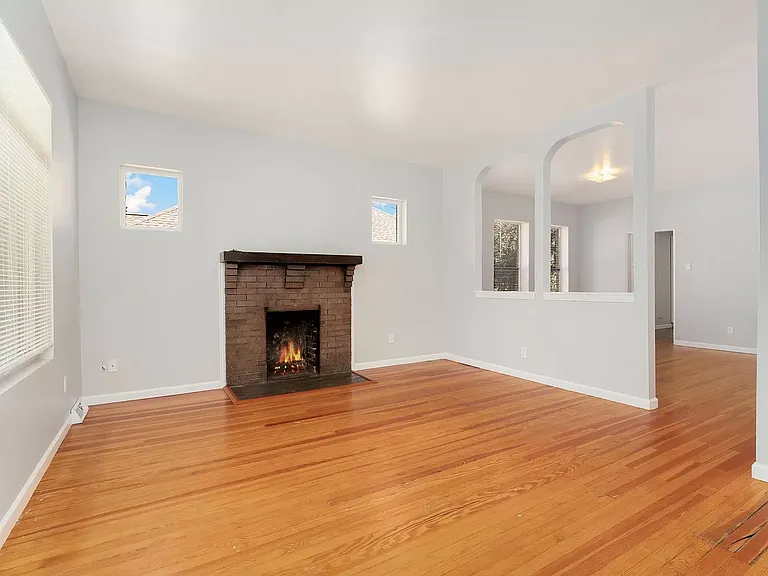 4833 W 33rd Ave — Photo 2