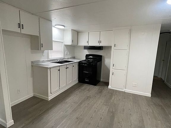 2nd image of 127-147 NE Howard Ave #135-01