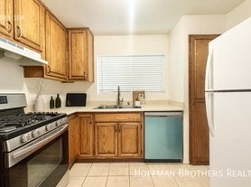 5709 Willowcrest Ave, North Hollywood, CA