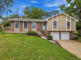 1718 E 97th Ter, Kansas City, MO 64131