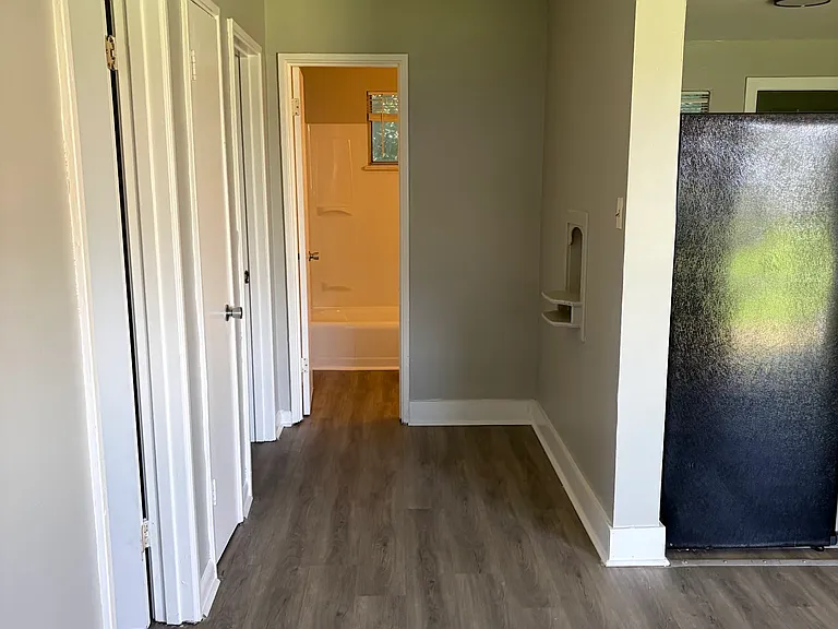 45 Scruggs St #E — Photo 12
