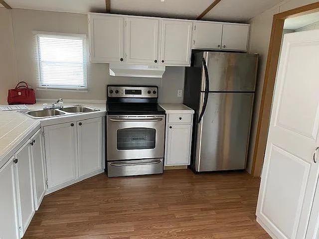 123 Crystal Ct — Photo 1