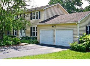 12 Robin Dr, Hockessin, DE 19707