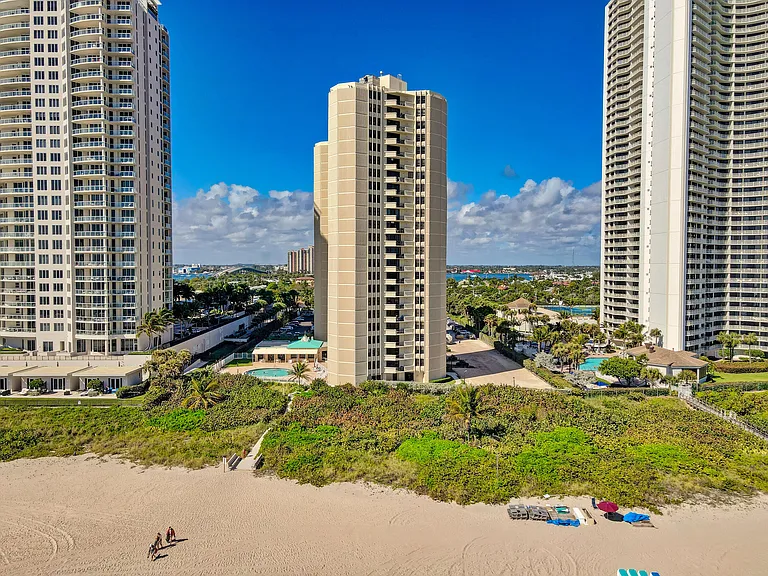 2800 N Ocean Dr #A — Photo 29