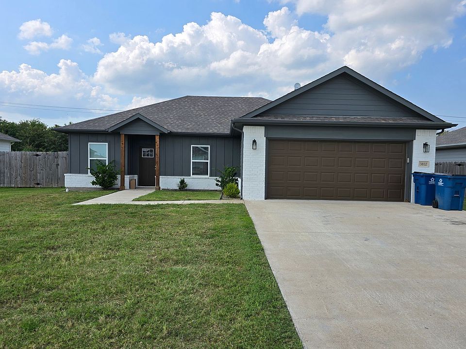 1st image of 3832 Skylane Ave