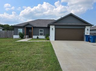 3832 Skylane Ave, Corsicana, TX 75110