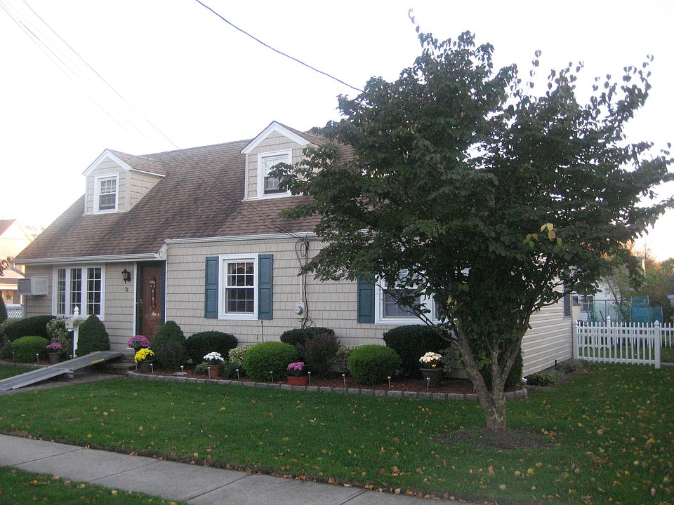 1st image of 33 Nassau Ave