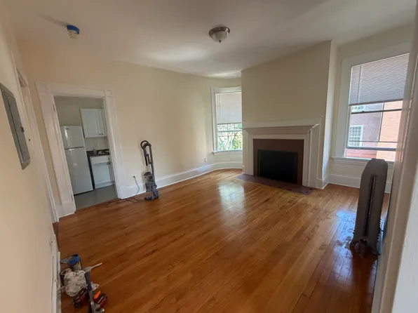 13 Ware St #1, Cambridge, MA 02138