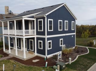 13 Great Loop West Dr, Ottawa, IL 60350