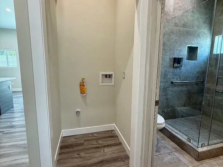 2428 N Lincoln St #101 — Photo 10