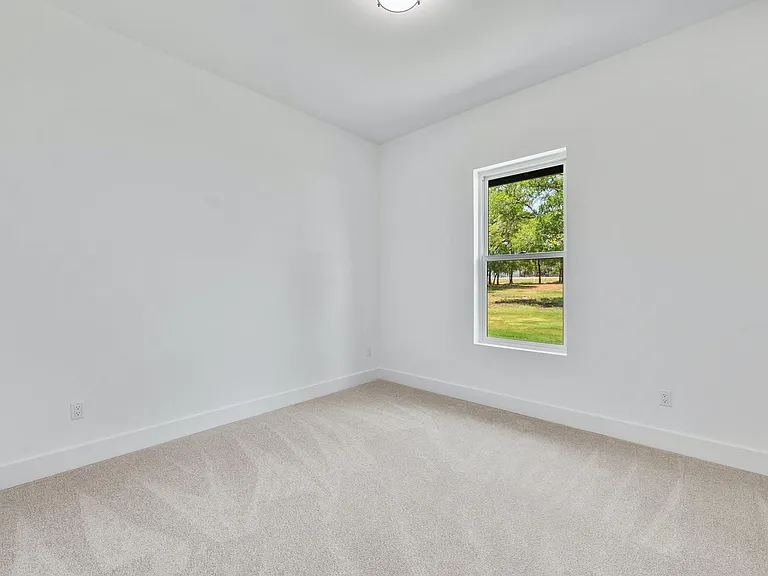 125 Stockman Dr — Photo 24