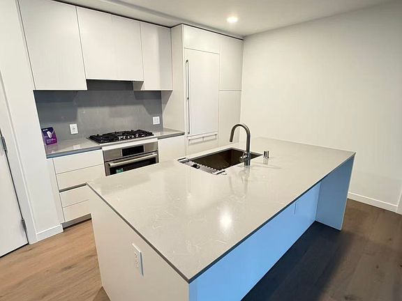 3rd image of 10232 NE 10th St #308