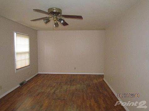 3rd image of 140 Oaklawn Dr