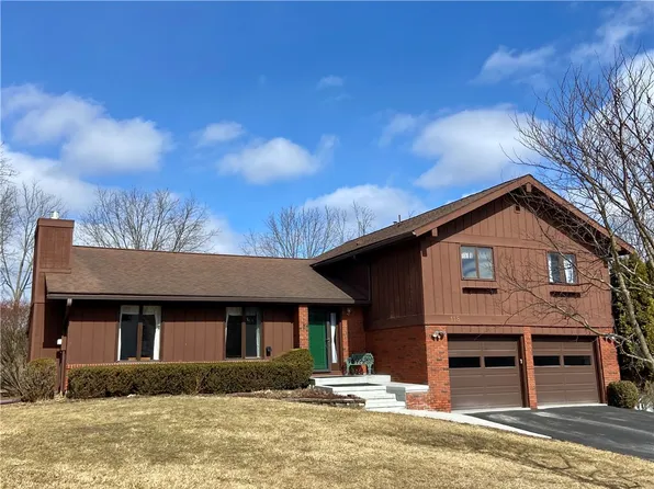 118 Nottingham Way, Elmira, NY 14903