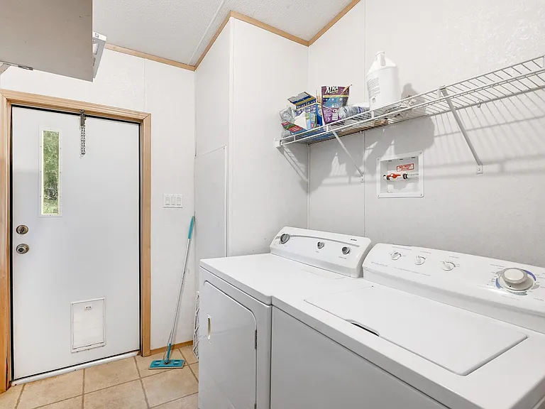 7807 Williamson Creek Dr — Photo 16