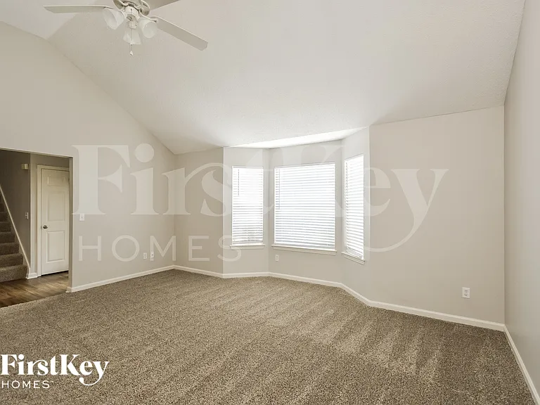200 Windscape Dr — Photo 8