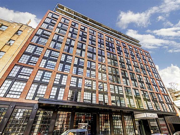 2nd image of 608 Richmond St W #514