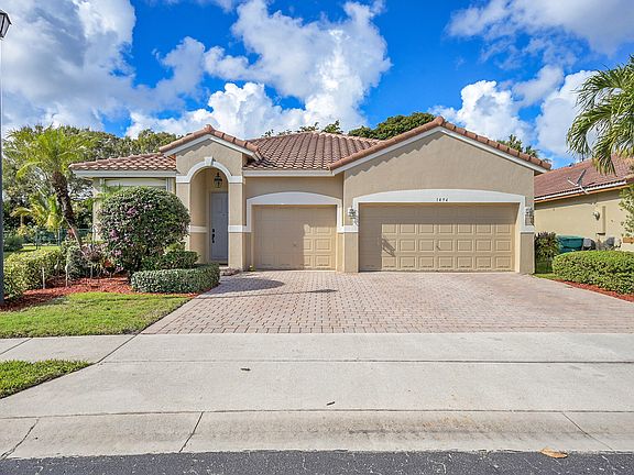 3rd image of 1494 Siena Lane